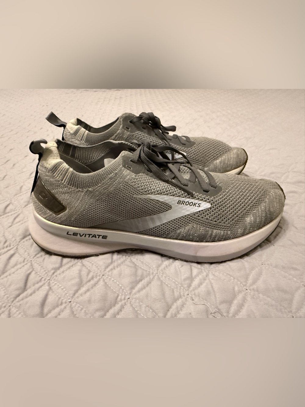 Brooks Levitate 4 Womens Size 9 Shoes Gray Blackened Pearl DNA AMP 1203351B084